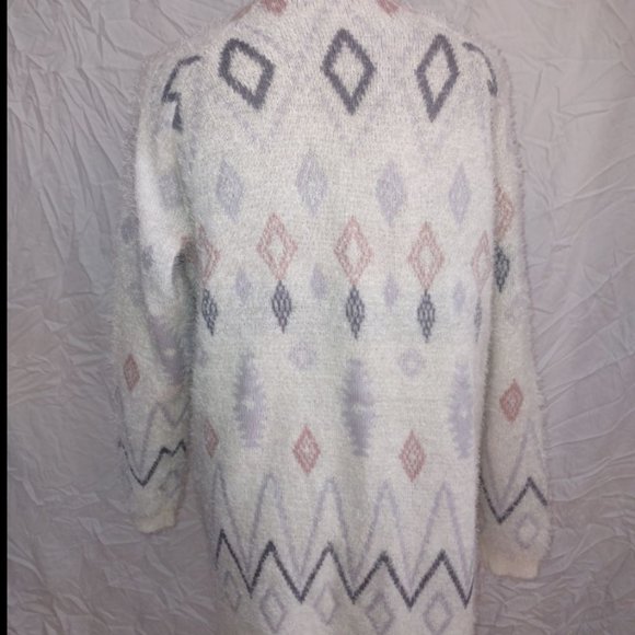 Geo Open Front Fuzzy Cardigan - Picture 8 of 11